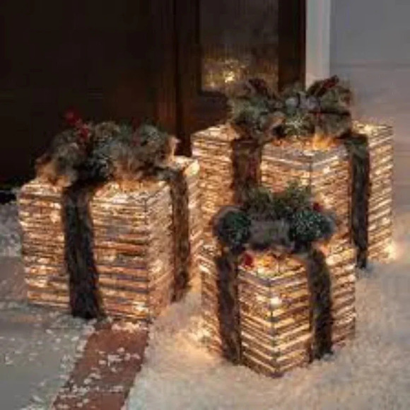 Holiday Lighted Gift Boxes - Picture 1 of 3